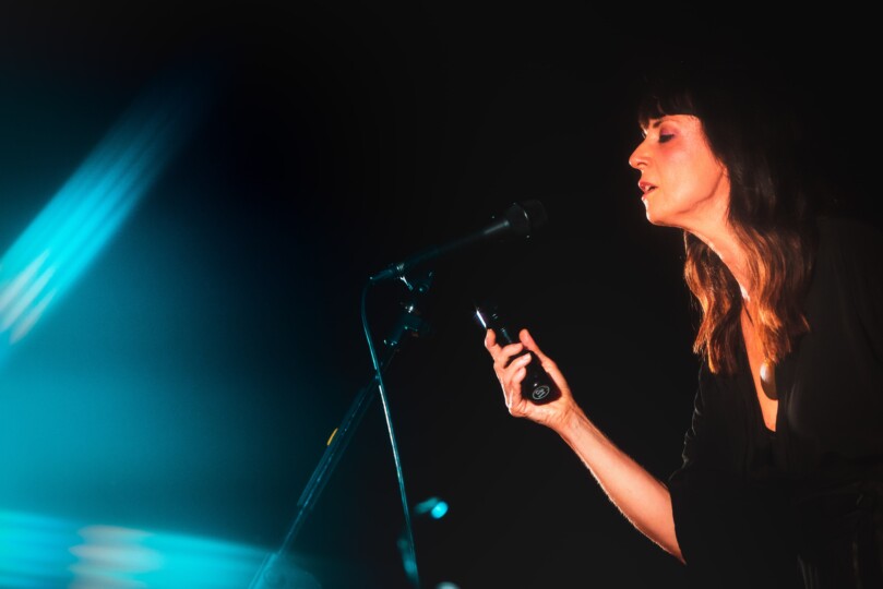 Cristina Donà in concerto nel Teatro Farnese con "deSidera" Tour